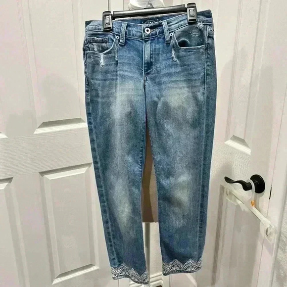 Lucky Brand 1990 Orta Premium Lace embroidered Sweet Crop Jeans - Picture 5 of 11